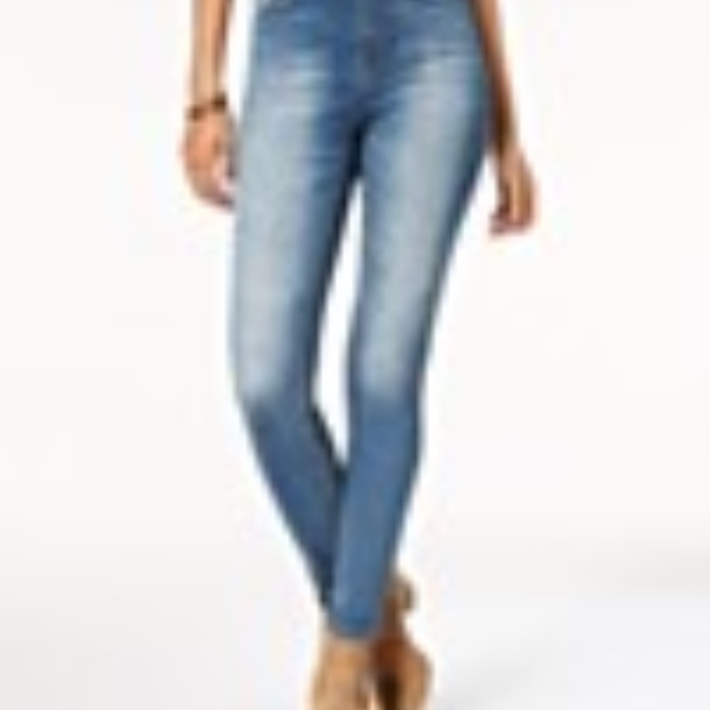 American Rag high waisted skinny jeans